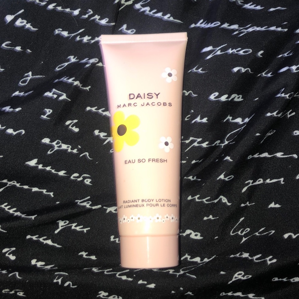 mac jacobs lotion